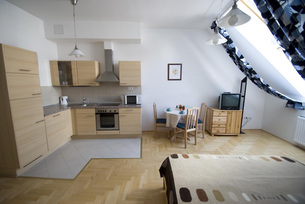 Apartamento Gozsdu Spacious Budapeste