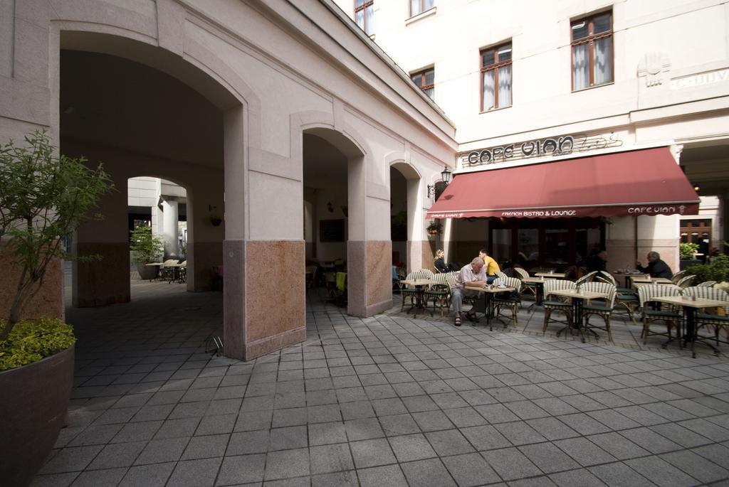 Gozsdu Spacious * Budapeste