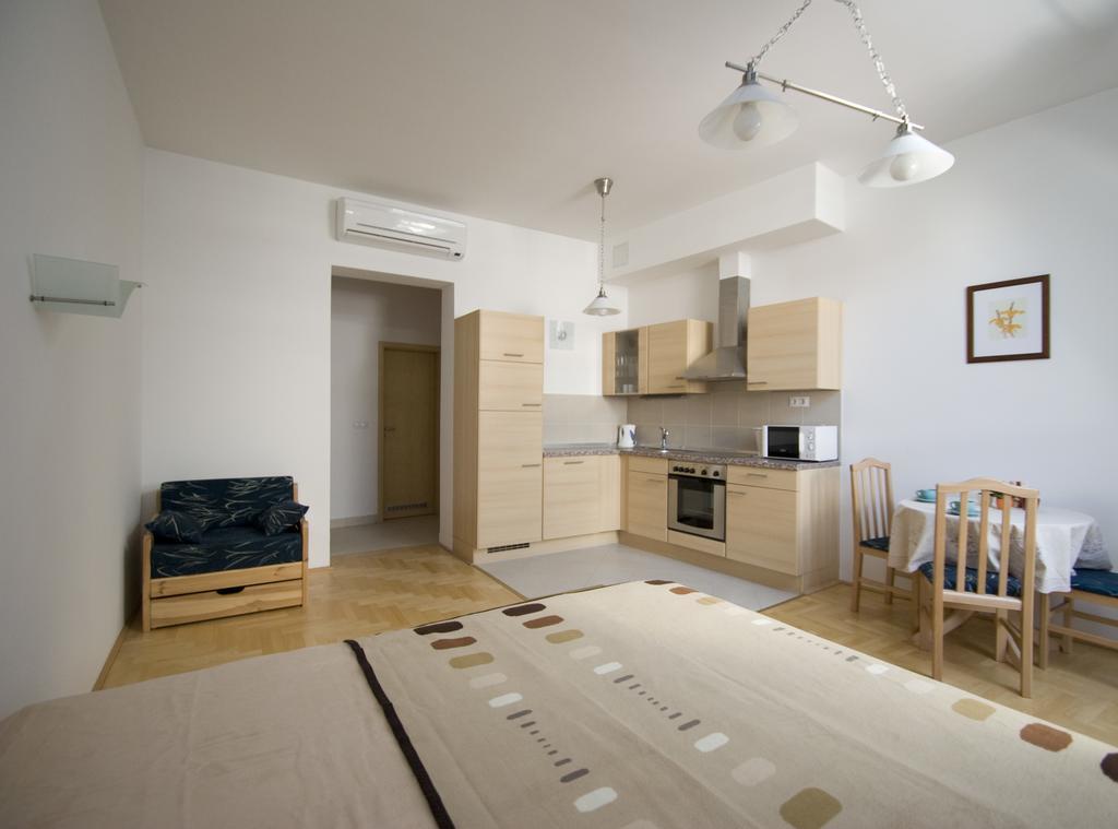 Gozsdu Spacious Apartamento Budapeste